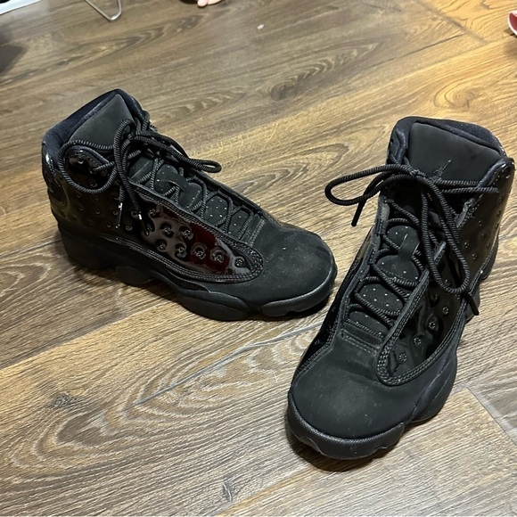 Jordan retro 13 cap and gown size 7Y - Picture 8 of 15